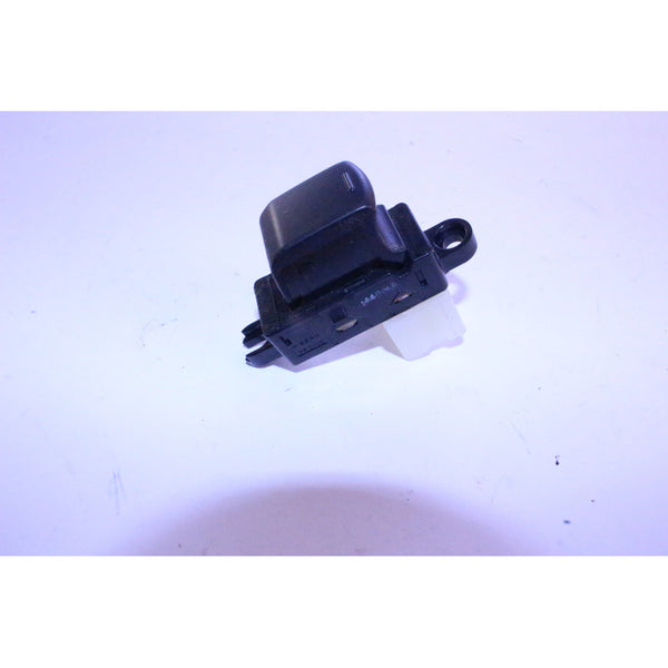 Boton Interruptor Vidrio Pasajeros  Versa 12-19
