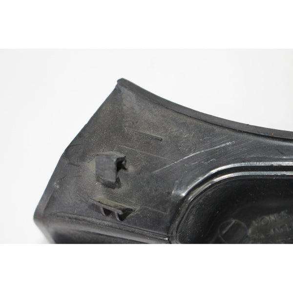 Vista  Vidrio  Frontal Lado Derecho  Versa Sedan 2012 - 2019 Negro