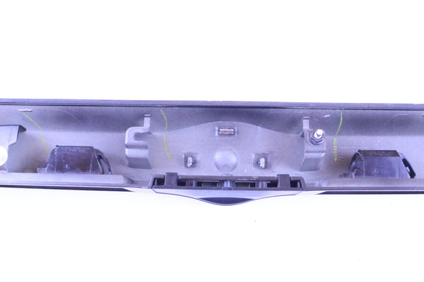 Moldura de cajuela de nissan versa sedan 2012 al 2019 y vdrive