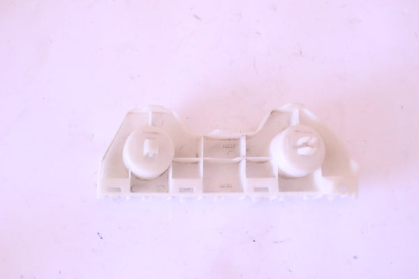 Guía de defensa delantera derecha Nissan versa sedan 2012 al 2019 y vdrive