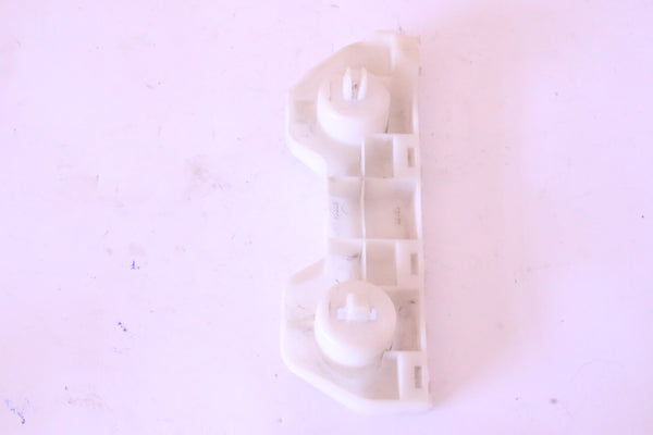 Guía de defensa delantera derecha Nissan versa sedan 2012 al 2019 y vdrive