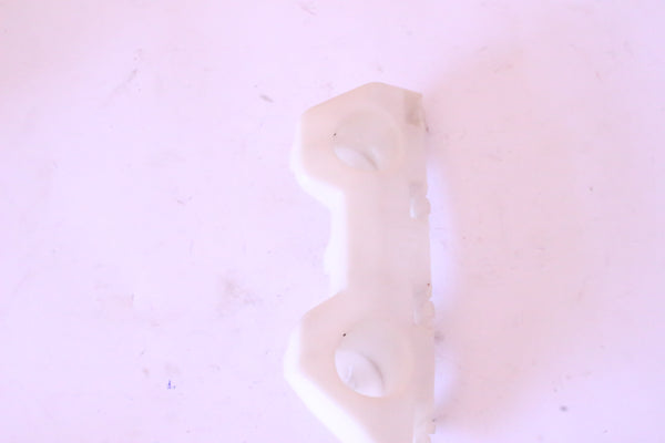 Guía de defensa delantera derecha Nissan versa sedan 2012 al 2019 y vdrive