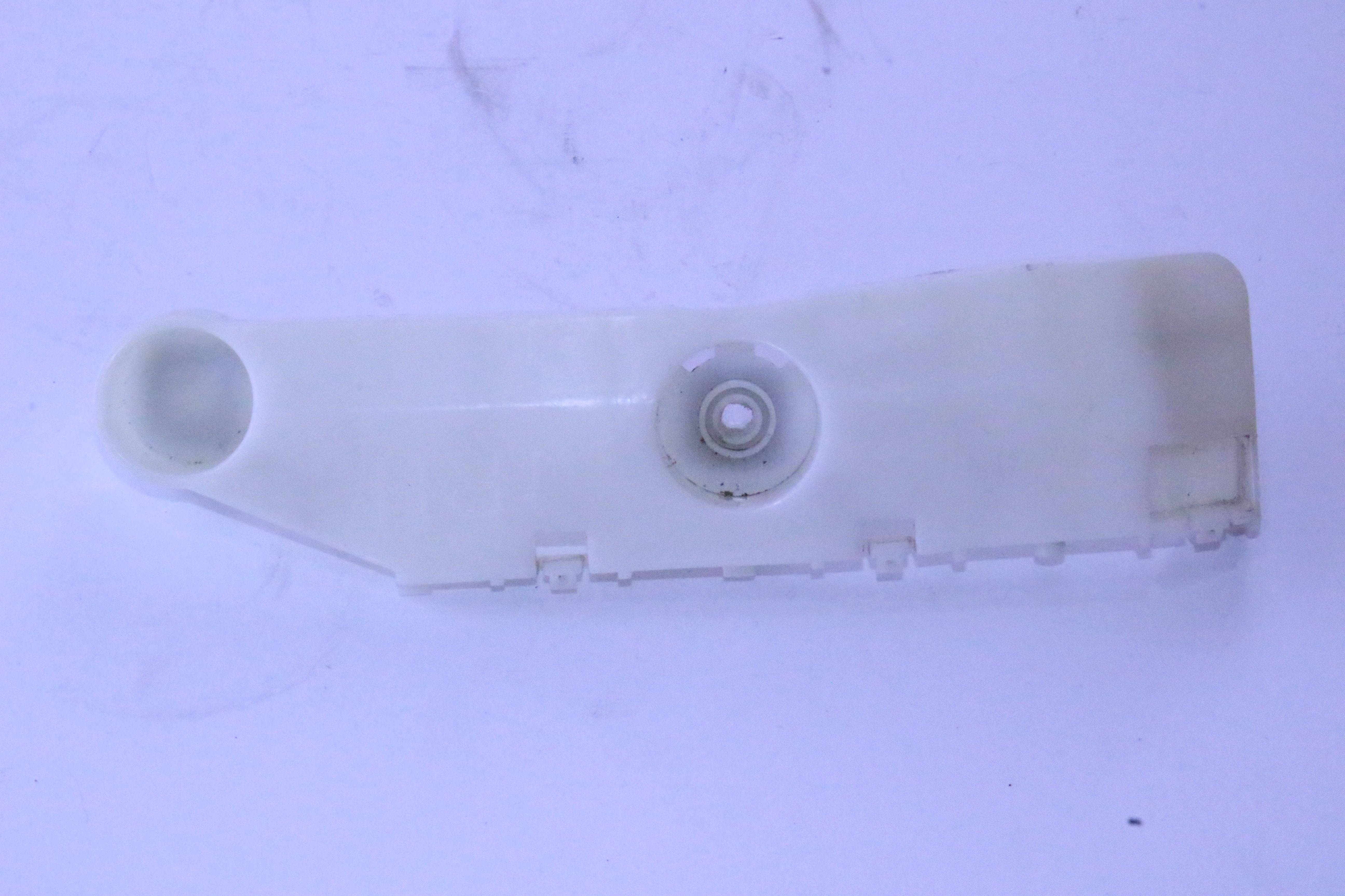 Guia Defensa Trasera Nissan Versa 2012 - 2018 Izquierda