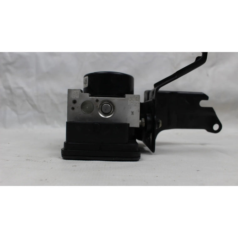 Módulo Abs Freno Nissan Sentra 2017 Negro Y Metálico