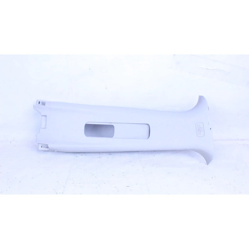 Moldura Pilar A Delantera Derecha Rh Nissan Versa 12-19 Negro