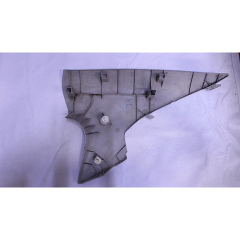 Moldura De Poste Trasero Izquierdo Nissan Versa 2012-2019 Gris