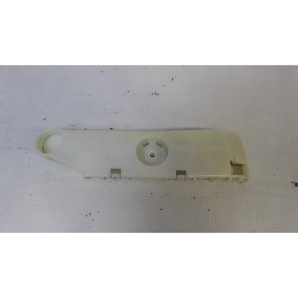 Guia Corta Izquierda Fascia Trasera Nissan Versa 2012-2018