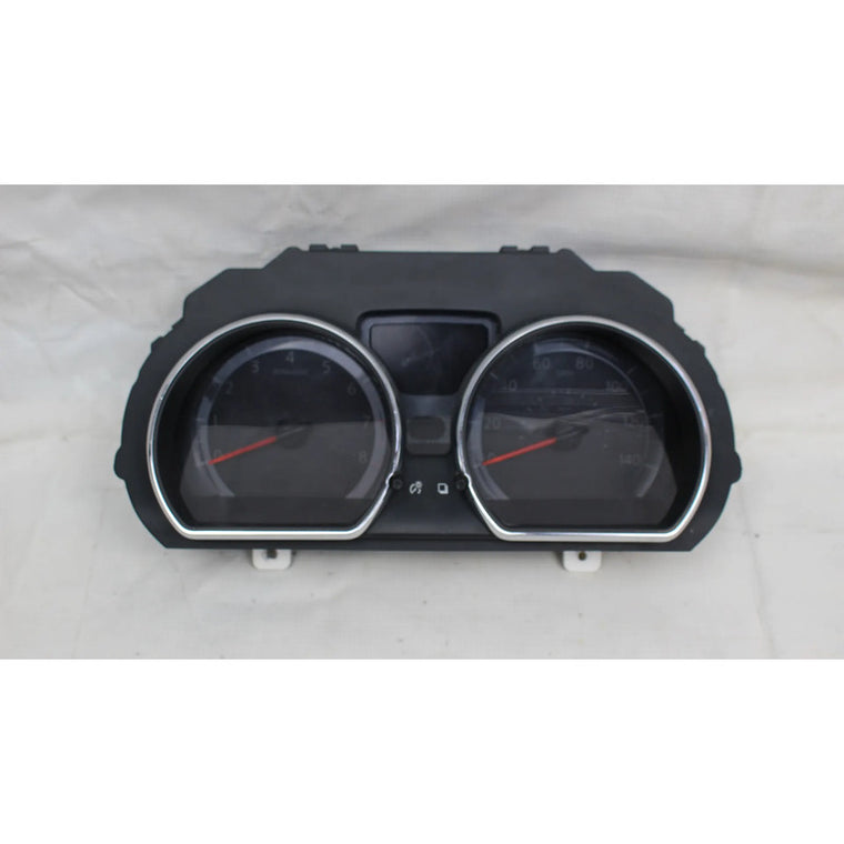 Panel De Instrumentos Nissan Versa Note Sentra 12-19 Negro