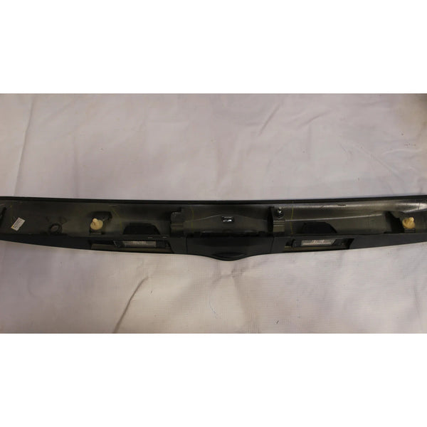 Moldura De Tapa Cajuela Versa V-drive 2012-2019 Negro