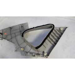 Moldura Poste Trasero Derecho Nissan Sentra 12-19 Gris