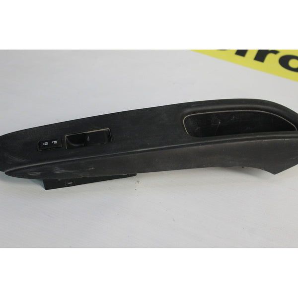 Control Derecho Puerta Nissan Versa Sedan 2012-2019 Y Vdrive