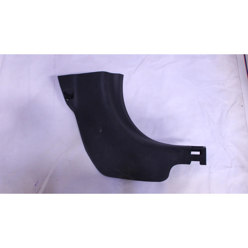 Moldura Poste Inf Delantero Derecho Versa Sedan 12 Al 19 Vd Negro