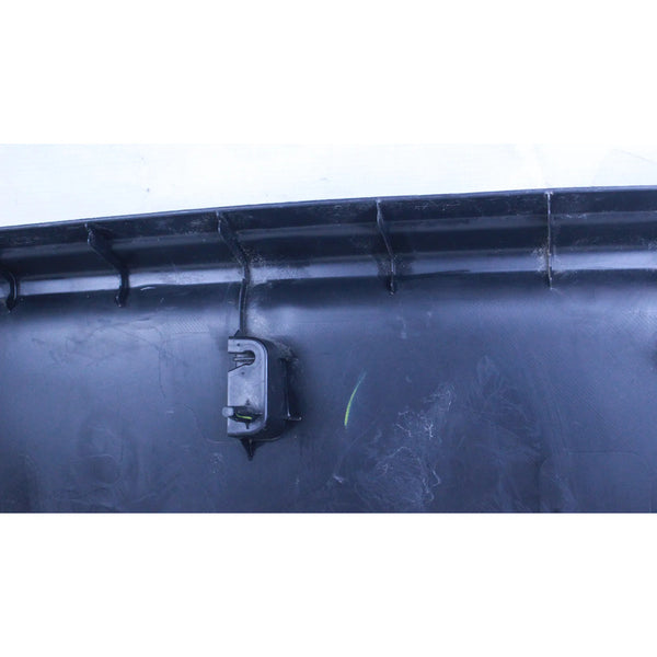 Moldura Porton De Cajuela Nissan Versa 12-19 Negro