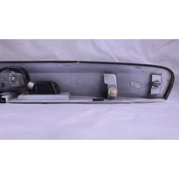 Moldura Tapa Cajuela Nissan Versa 2012-19 Blanco