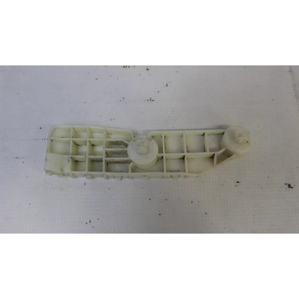 Guia Corta Izquierda Fascia Trasera Nissan Versa 2012-2018