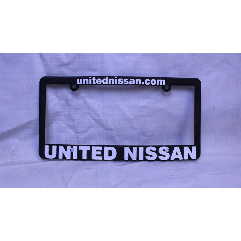 Porta Placas Nissan Gris Versa March Sentra 2012-2019 Negro