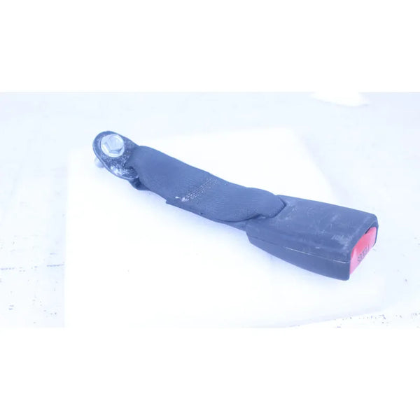 Broche Cinturon Trasero Central Hembra Nissan Versa 12-19