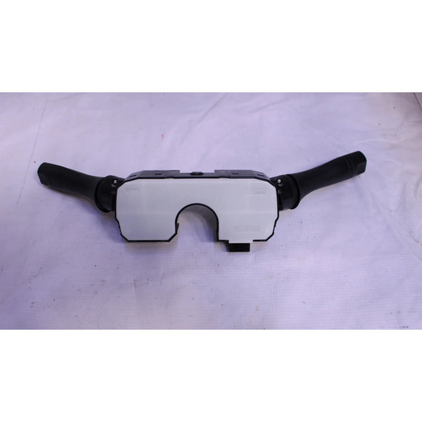 Palanca De Direcciones Nissan Versa 2012-2019 Original