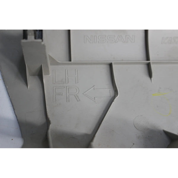 Moldura Poste Frontal  Izquierda Nissan Note  2014-2016 Beige