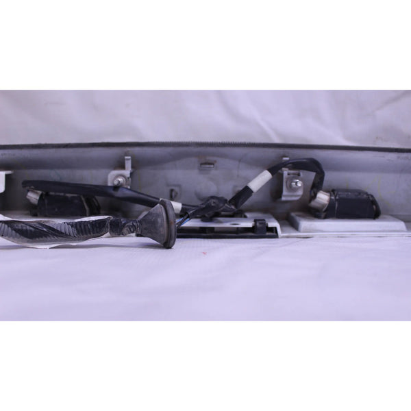 Moldura Tapa Cajuela Nissan Versa 2012-19 Blanco