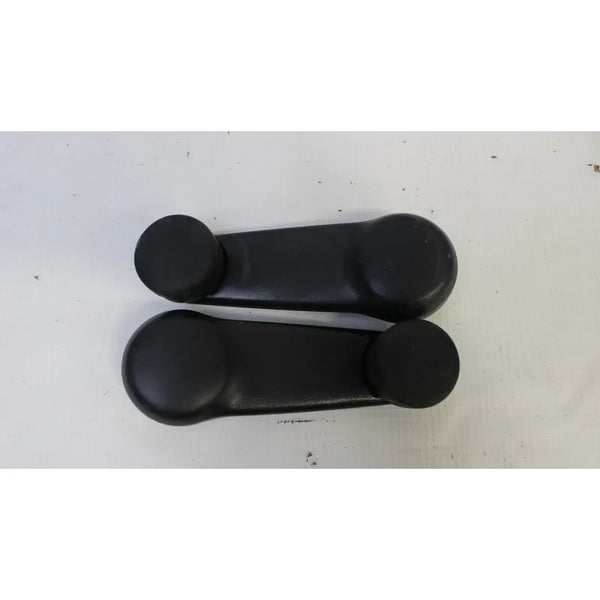 Par De Manijas Elevador March Versa Tiida Kwid V-drive Negro