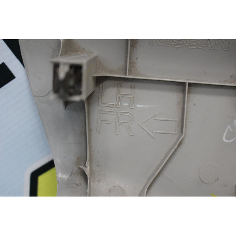 Moldura Poste Frontal  Izquierda Nissan Note  2014-2015 Beige