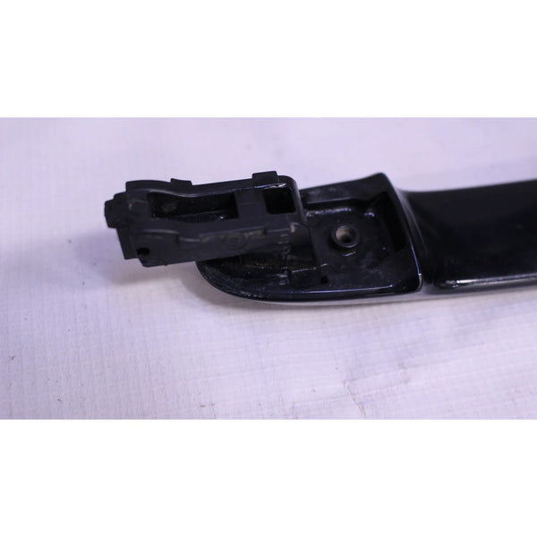 Manija Puerta Derecha Nissan Versa 2012-2019 Negro Trasera