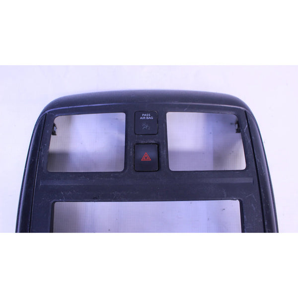 Bicel Tablero Central Panel  Nissan Versa Active 2015-19 1.6 Ngr