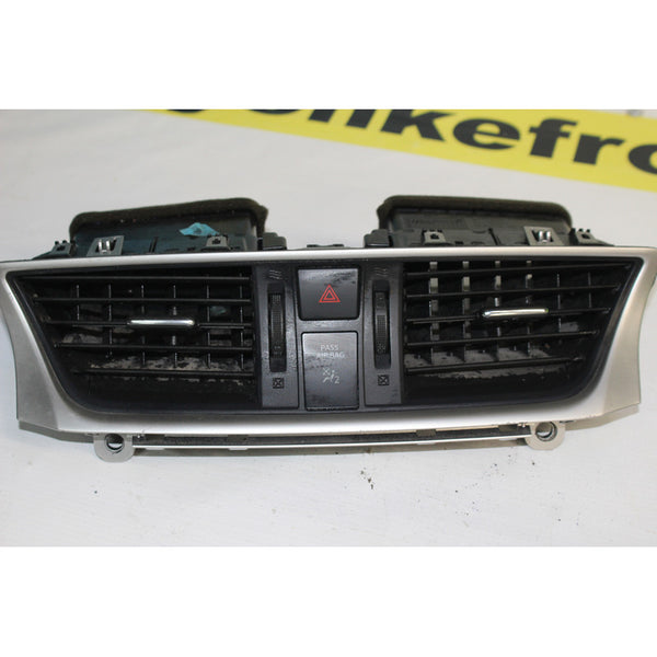 Difusor Central Tablero Nissan Sentra 2013 Al 2016