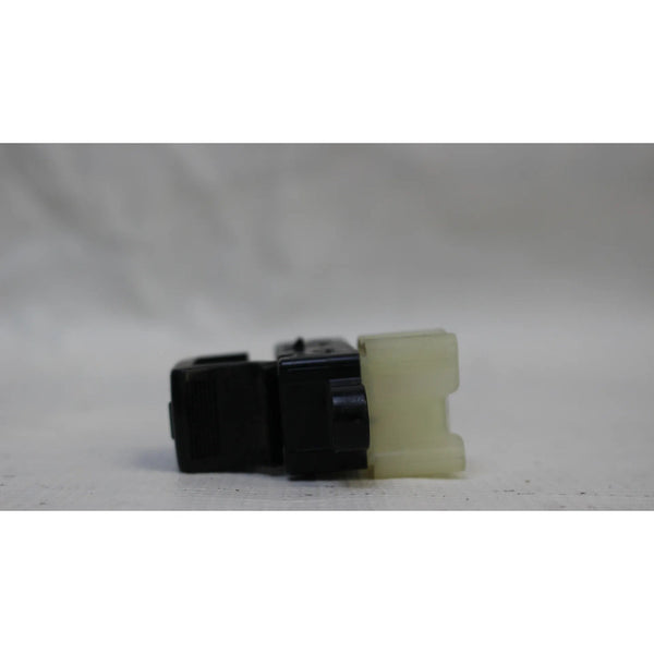 Boton Interruptor Vidrio Pasajeros  Versa 12-19