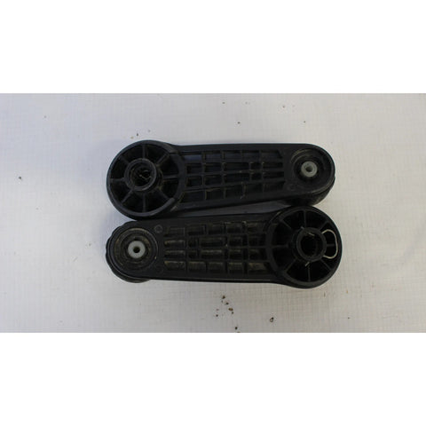 Par De Manijas Elevador March Versa Tiida Kwid V-drive Negro