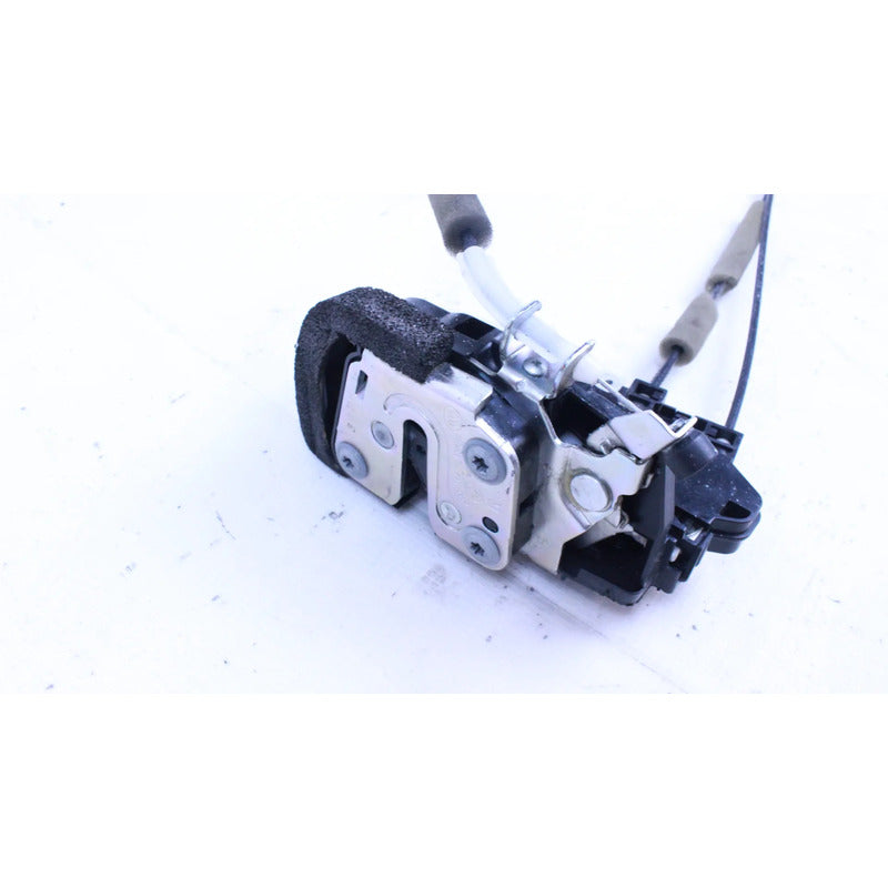 Chapa Cerradura Derecha Nissan Versa 2012-2019