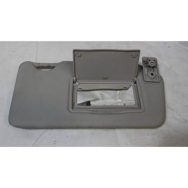 Visera Derecha Con Espejo Nissan Versa 2012-19
