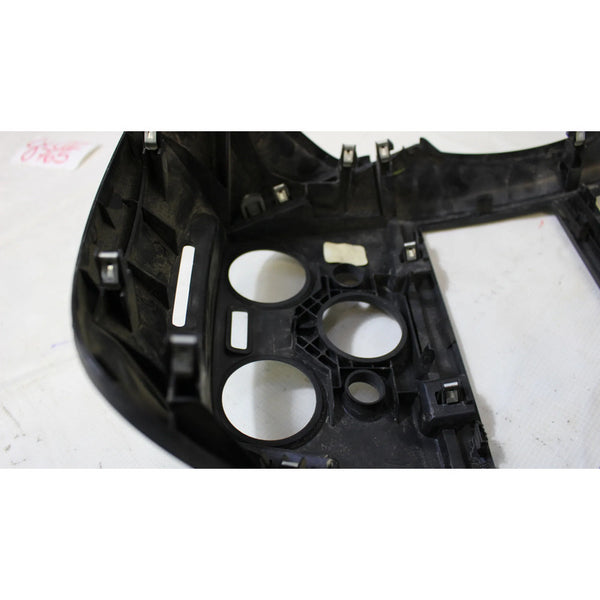 Bicel Tablero Central Panel  Nissan Versa Active 2015-19 1.6 Negro