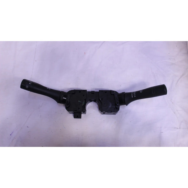 Palanca De Direcciones Nissan Versa 2012-2019 Original