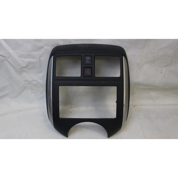 Bicel Central Tablero Panel  Nissan Versa Active 2015-19 Ng