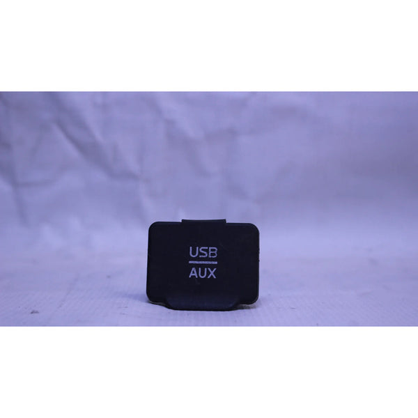 Modulo Conector Nissan Usb Aux Audio Jack Versa 2015