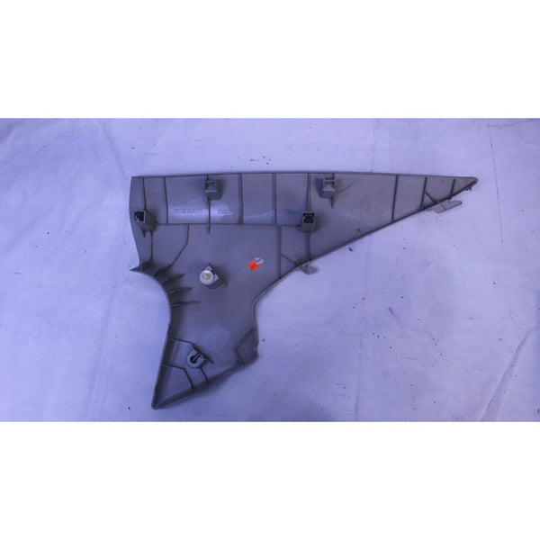 Moldura De Poste Trasero Izquierdo Nissan Versa 2012-2019 Grs