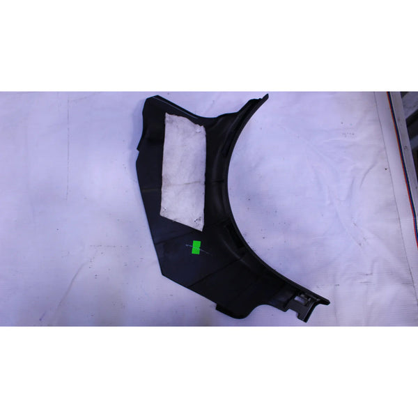 Vista Poste Delantero Izquierdo Versa Sedan 12 Al 19 Y Vdri Negro
