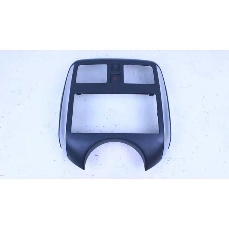 Bicel Tablero Central Panel  Nissan Versa 2012-19 Gris