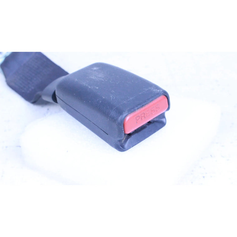 Broche Cinturon Trasero Central Hembra Nissan Versa 12-19