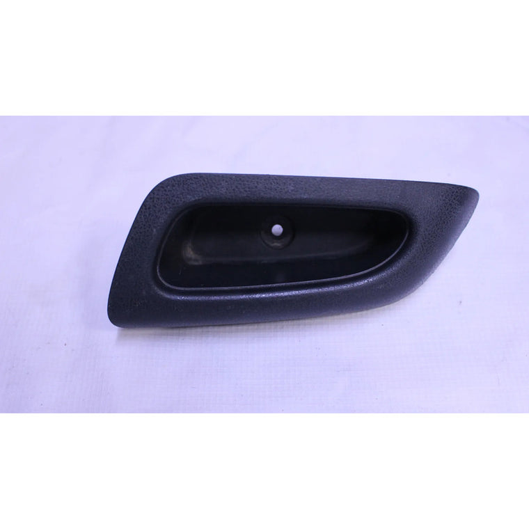 Manija Int Del/tras Izq Nissan Versa 2012-19 Negro Delantera/trasera