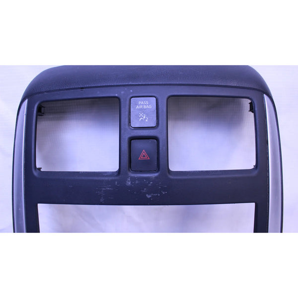 Bicel Tablero Central Panel  Nissan Versa Active 2015-19 1.6 Negr