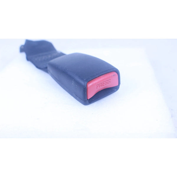 Hebilla Broche Cinturon Seguridad Trasero Nissan Versa 12-19