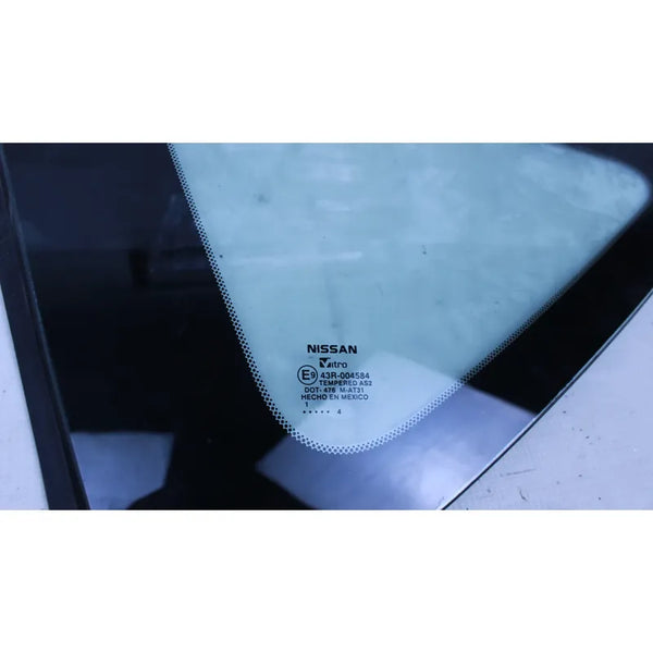 Cristal Aleta Trasera Izquierda Nissan Versa Note 12-19