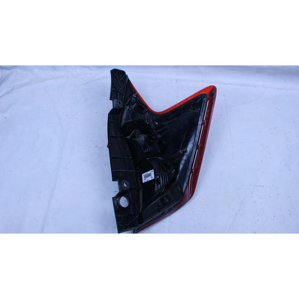 Calavera Note/versa Trasera Izquierda 2014-2017 Rojo