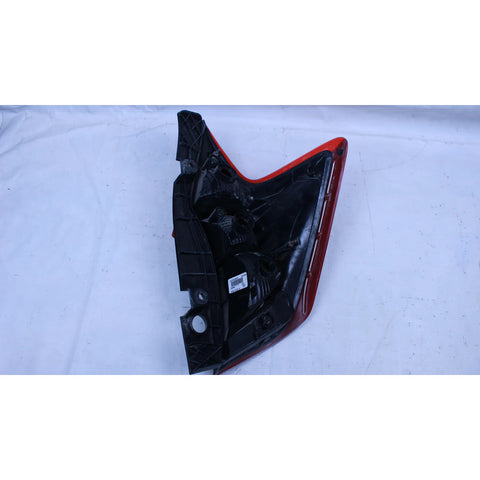 Calavera Note/versa Trasera Izquierda 2014-2017 Rojo