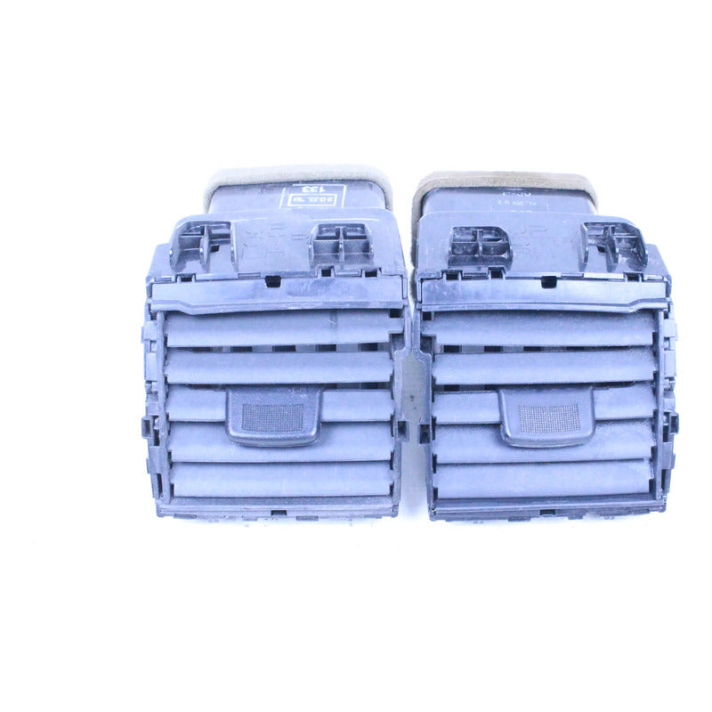 Par De Rejillas De Ventilacion Nissan Versa 2012-2019