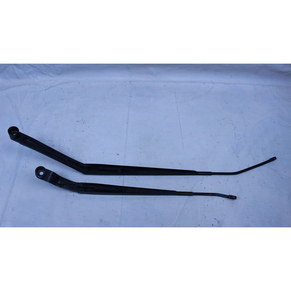 Brazos De Limpiaparabrisas Delantero Nissan Versa Derecho