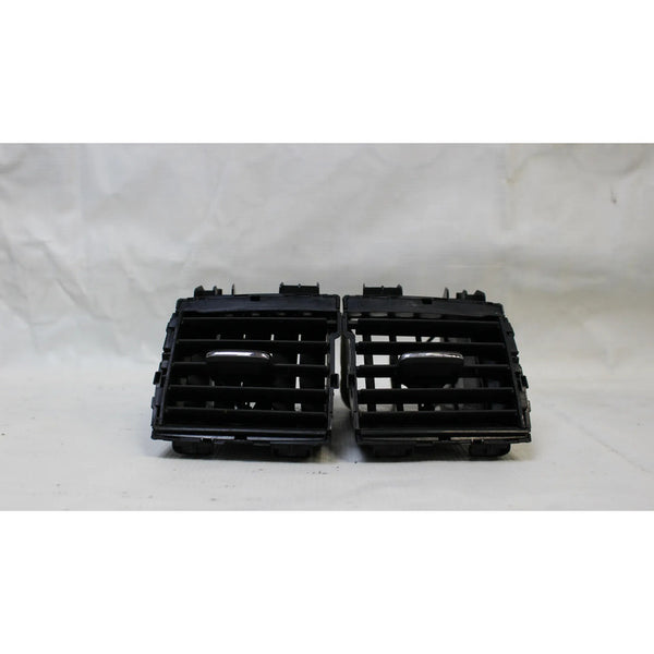 Par De Rejillas De Ventilacion Nissan Versa 2012-2019